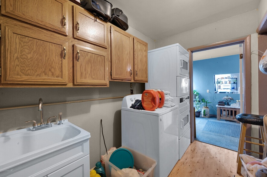 More Photos Of 2105 E Platte Ave, Colorado Springs Hotel For Sale