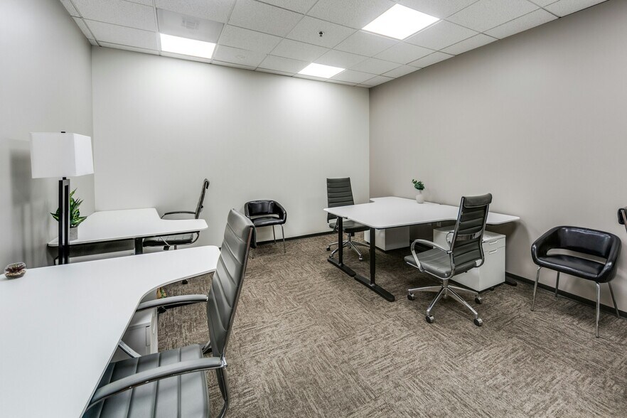 More Photos Of 77 Sugar Creek Center Blvd, Sugar Land Coworking Space