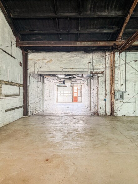 More Photos Of 4911 Butler St, Pittsburgh Storefront Retail Office For Lease