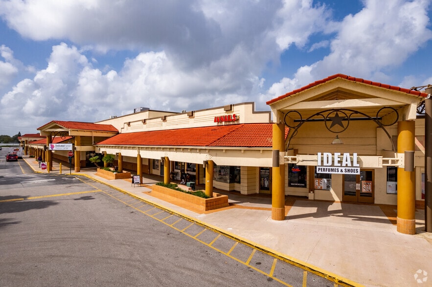 More Photos Of 2704-2858 N Hiawassee Rd, Orlando Unknown For Lease