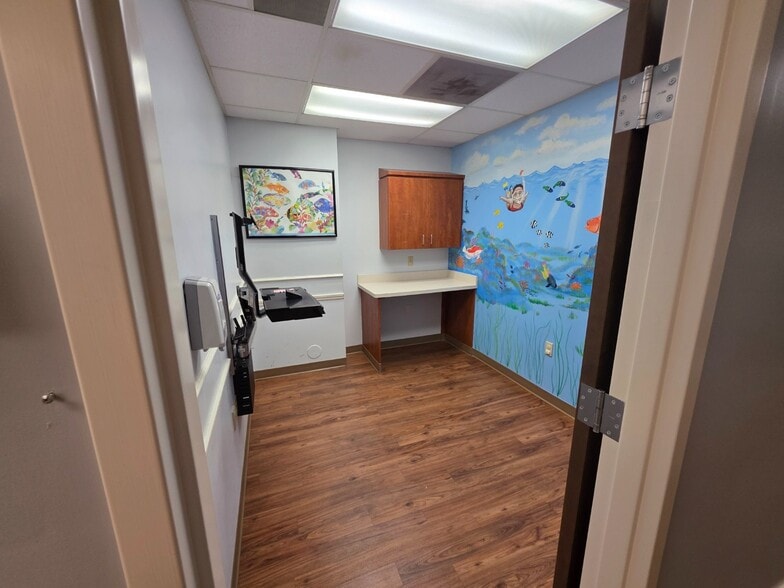More Photos Of 2711 Randolph Rd, Charlotte Medical For Sale