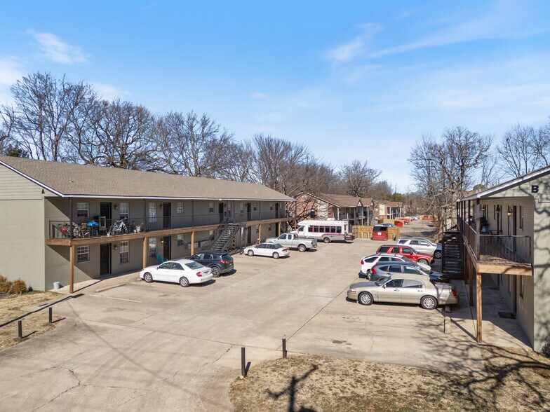 Primary Photo Of 884 Holly St, Fayetteville Apartments For Sale