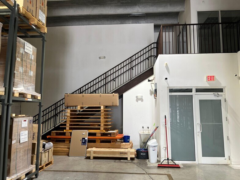 More Photos Of 8228 NW 30th Terrace, Doral Industrial For Lease