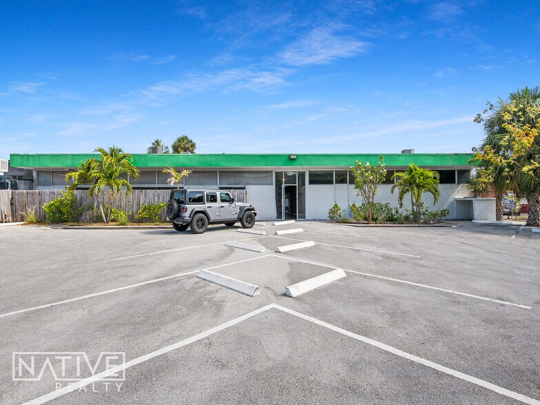 More Photos Of 2700 E Oakland Park Blvd, Fort Lauderdale Office For Sale
