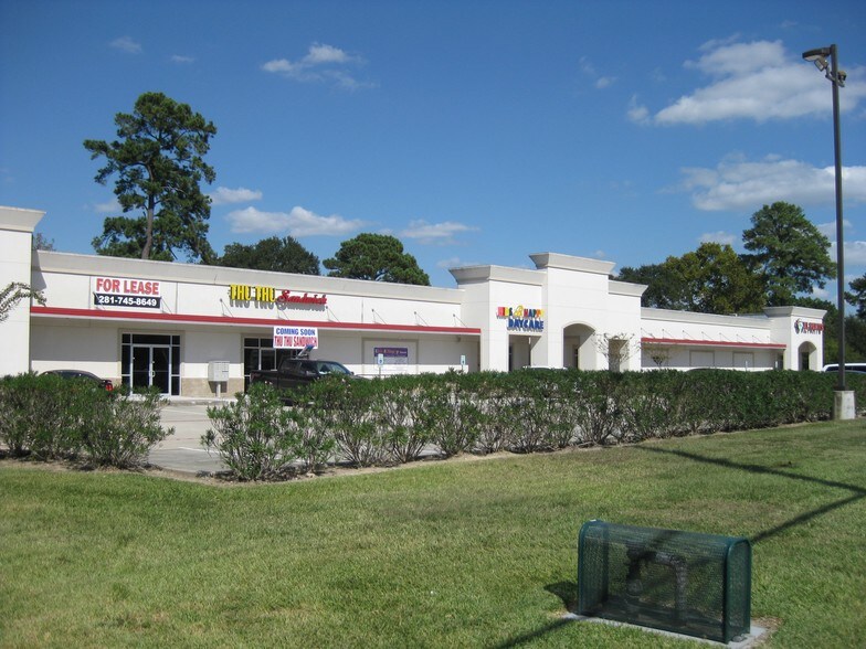 Primary Photo Of 10502 Grant Rd, Houston General Retail For Lease
