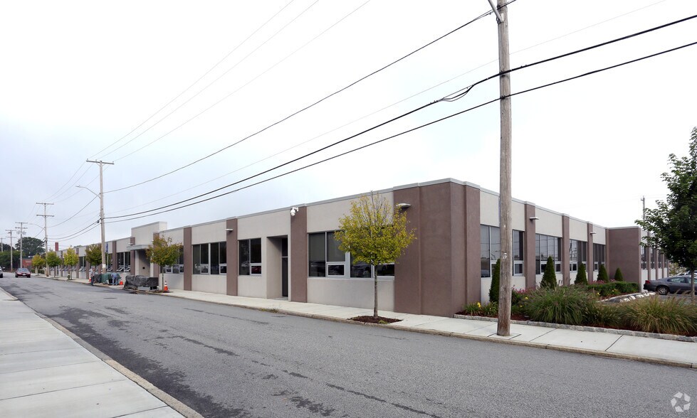 More Photos Of 225 Carolina Ave, Providence Research And Development For Lease