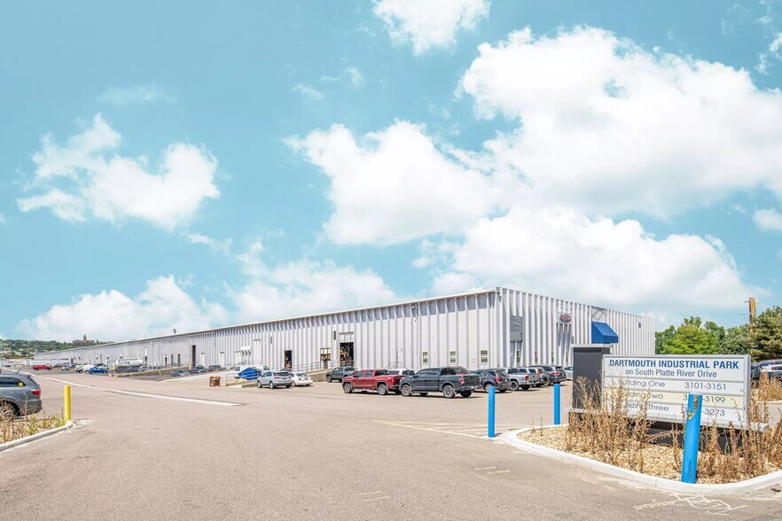 More Photos Of 3101-3151 S Platte River Dr, Englewood Unknown For Lease