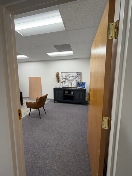 More Photos Of 30045 Business Center Dr, Charlotte Hall Medical For Sale