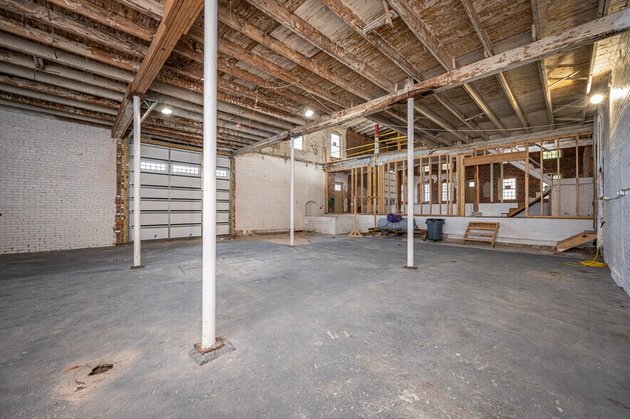 More Photos Of 313 S Government St, Lincolnton Office For Sale