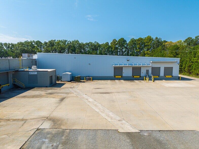 More Photos Of 101 Coleman Blvd, Savannah Distribution For Lease