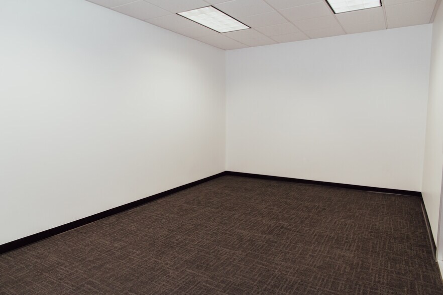 More Photos Of 4097 Trail Creek Rd, Riverside Light Manufacturing For Lease