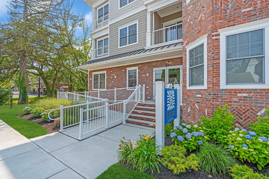 More Photos Of 33 Union Ave, Manasquan Apartments For Sale