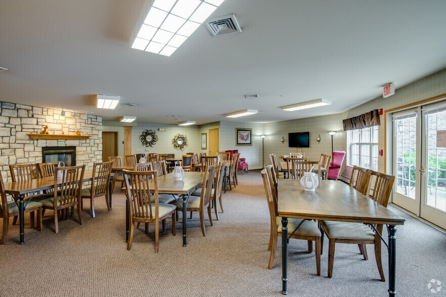 More Photos Of 2409 10th Ave, South Milwaukee Apartments For Sale