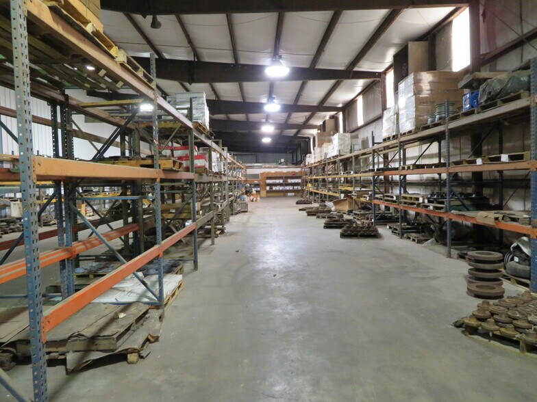 More Photos Of 9202 Lambright Rd, Houston Warehouse For Sale