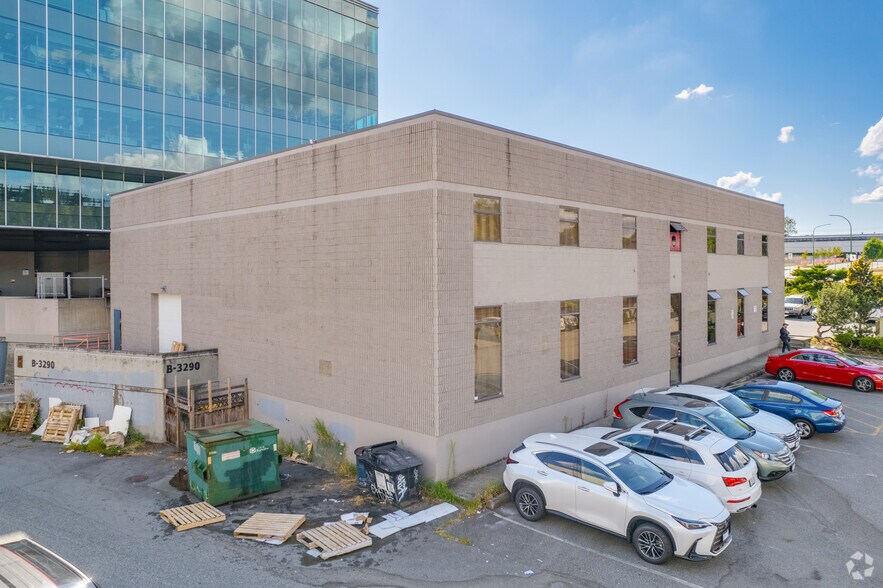 More Photos Of 3290 Production Way, Burnaby Flex For Lease