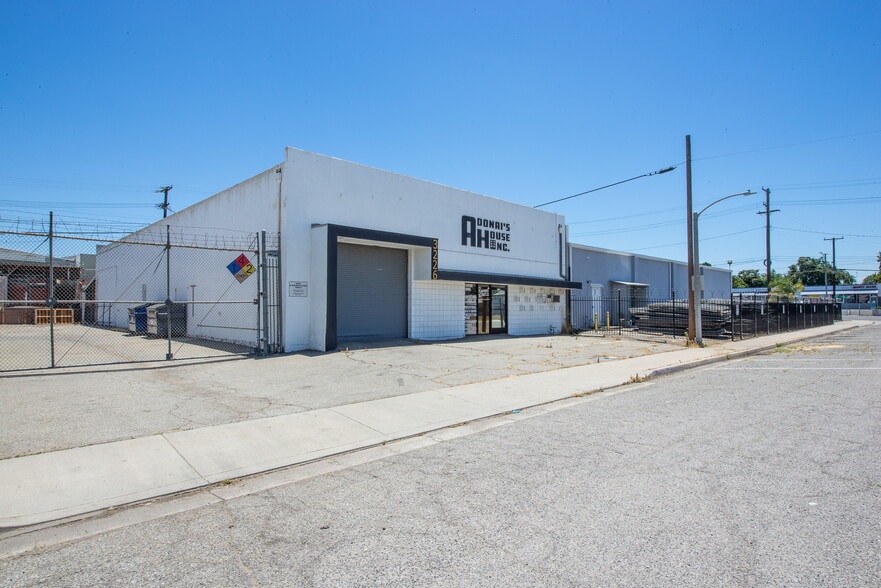 More Photos Of 3226 Franklin Ave, Riverside Manufacturing For Lease
