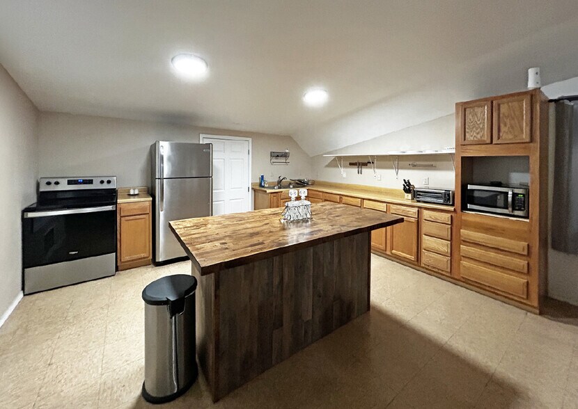 More Photos Of 2975 State Highway 47, Los Lunas Warehouse For Sale