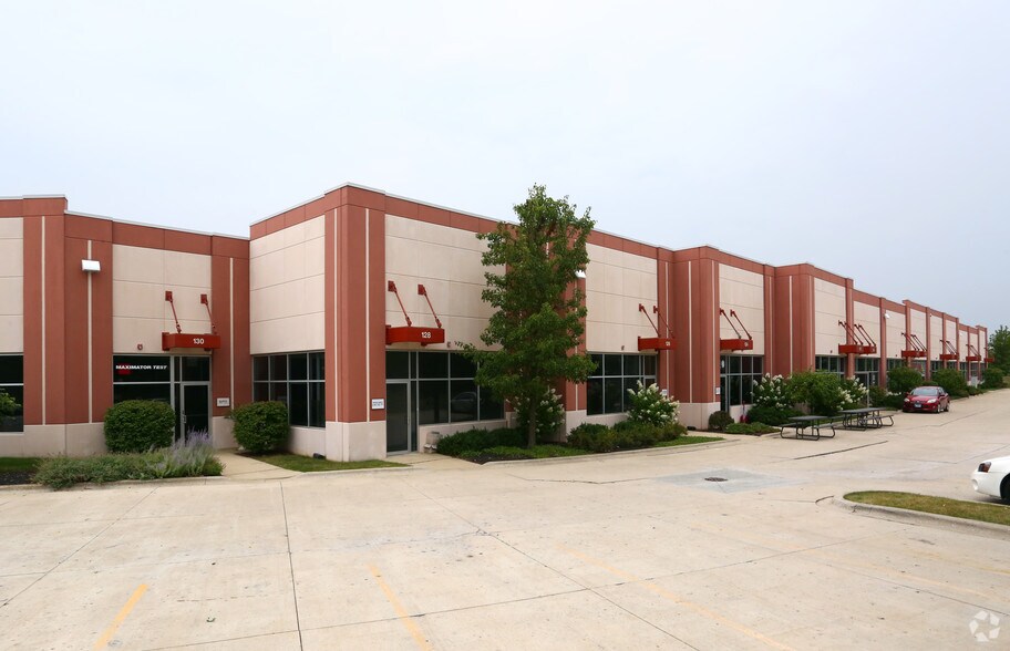 More Photos Of 1350 Tri-State Pky, Gurnee Distribution For Lease