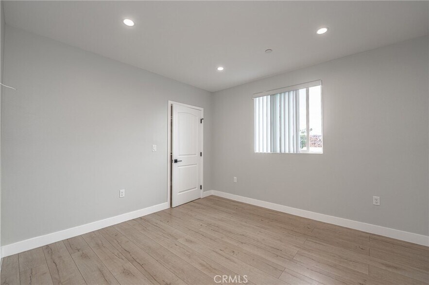 More Photos Of 433 W Gage Ave, Los Angeles Multifamily For Sale