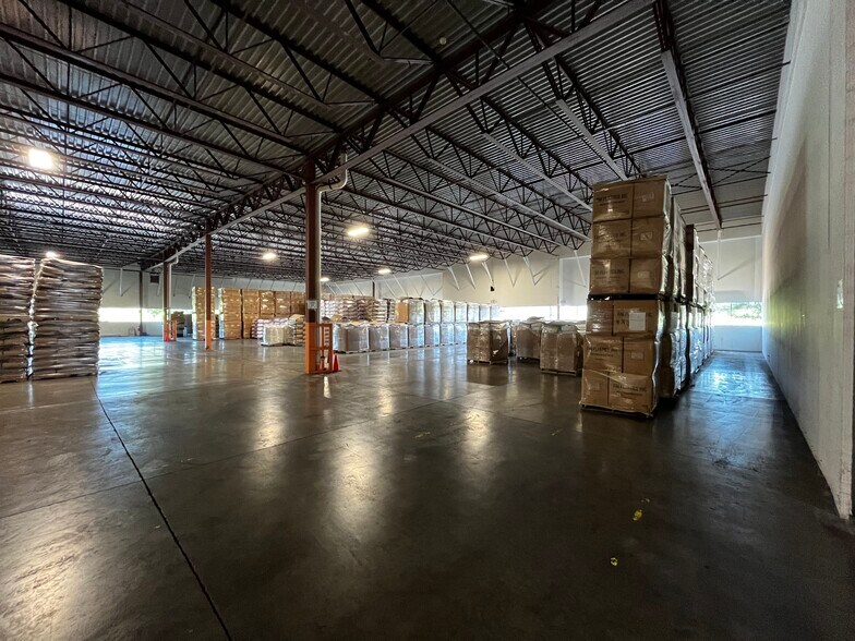 More Photos Of 347-374 Lang Blvd, Buffalo Light Distribution For Lease