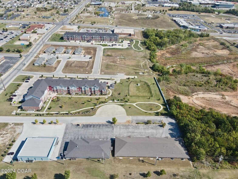 More Photos Of 2702 Cunningham Ave, Joplin Medical For Lease