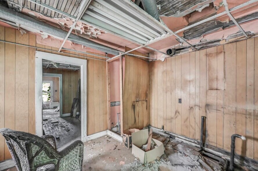 More Photos Of 317 S 10th Ave, Scranton Warehouse For Sale