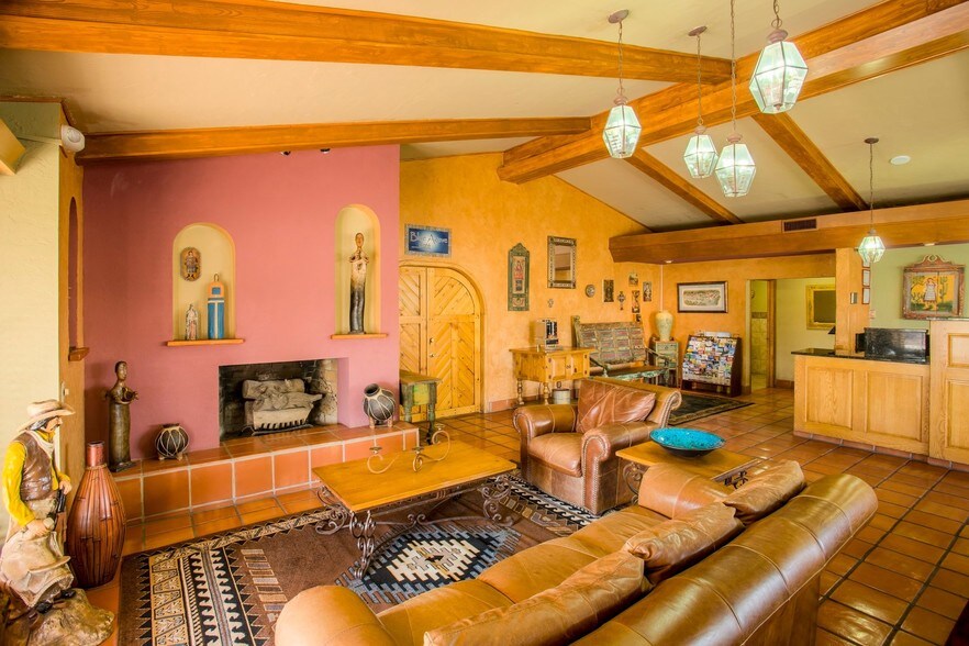 More Photos Of 1765 S Main St, Las Cruces Hotel For Sale