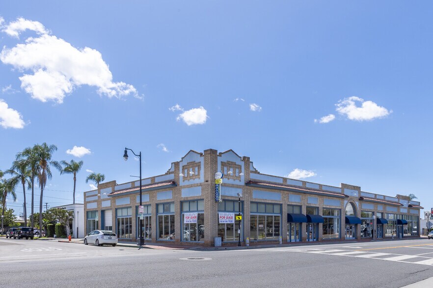 More Photos Of 402 W Chapman Ave, Orange Storefront For Lease