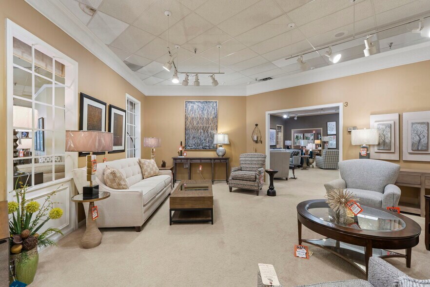 More Photos Of 334 County Road 81, Osseo Storefront Retail Office For Sale