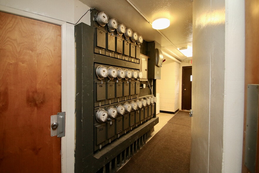 More Photos Of 18051 Lake Shore Blvd, Cleveland Apartments For Sale