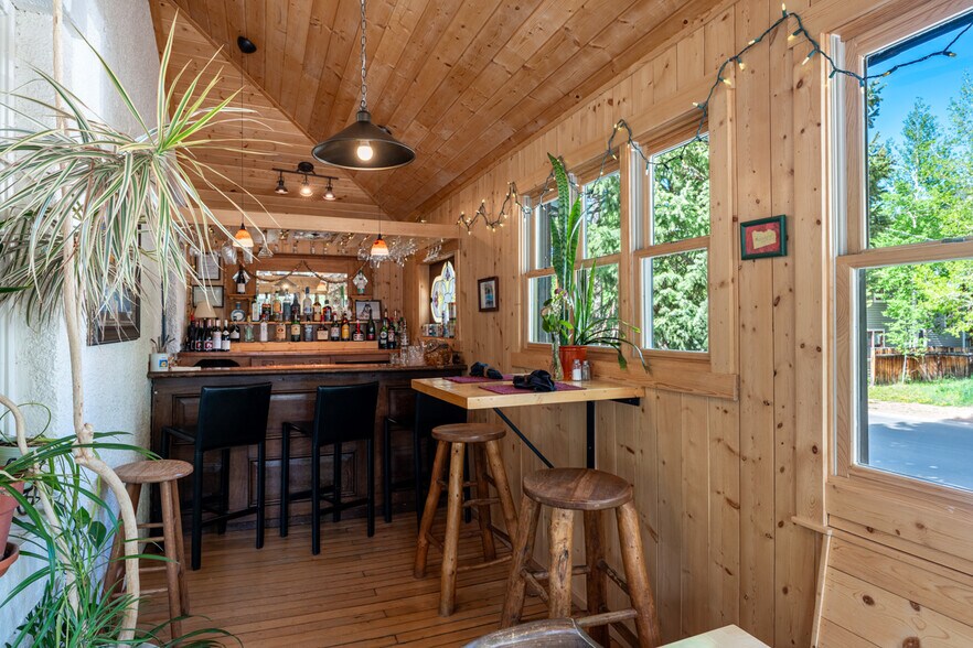 More Photos Of 129 Gothic Ave, Crested Butte Hotel For Sale