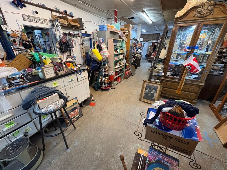 More Photos Of 200 N Monroe St, Williamsport Storefront For Sale