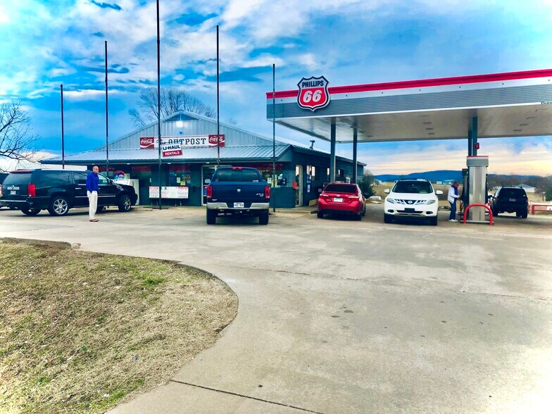 More Photos Of 1927 Highway 62 W, Berryville Convenience Store For Sale