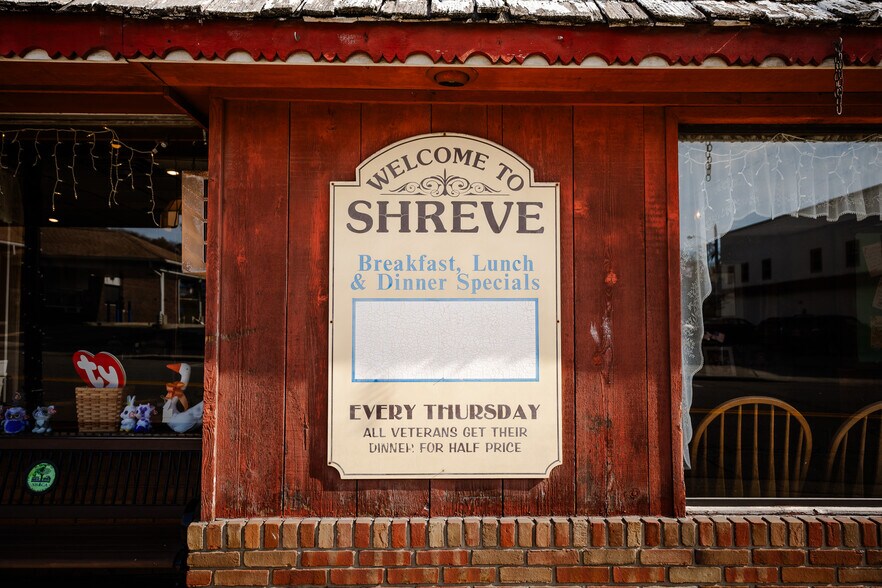 More Photos Of 176 N Market St, Shreve General Retail For Sale
