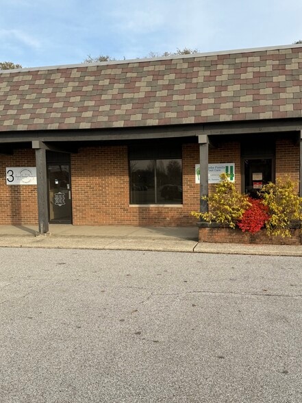 More Photos Of 105 5th St SE, Barberton Medical For Sale