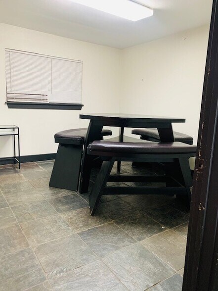 More Photos Of 1120 W 15th 1/2 St, Houston Loft Creative Space For Lease