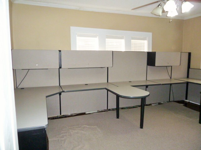 More Photos Of 207 Laurence Dr, Heath Office For Lease