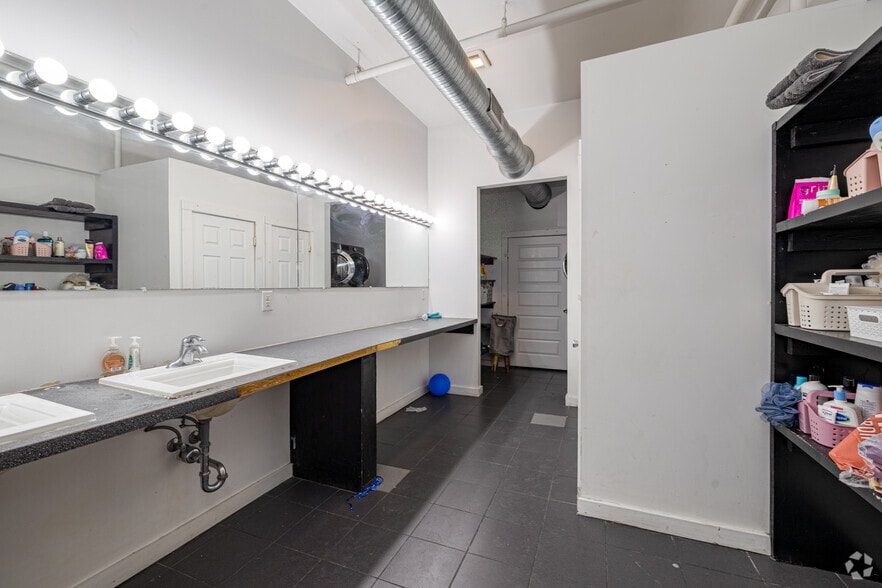 More Photos Of 221 Washington St, Binghamton Unknown For Sale