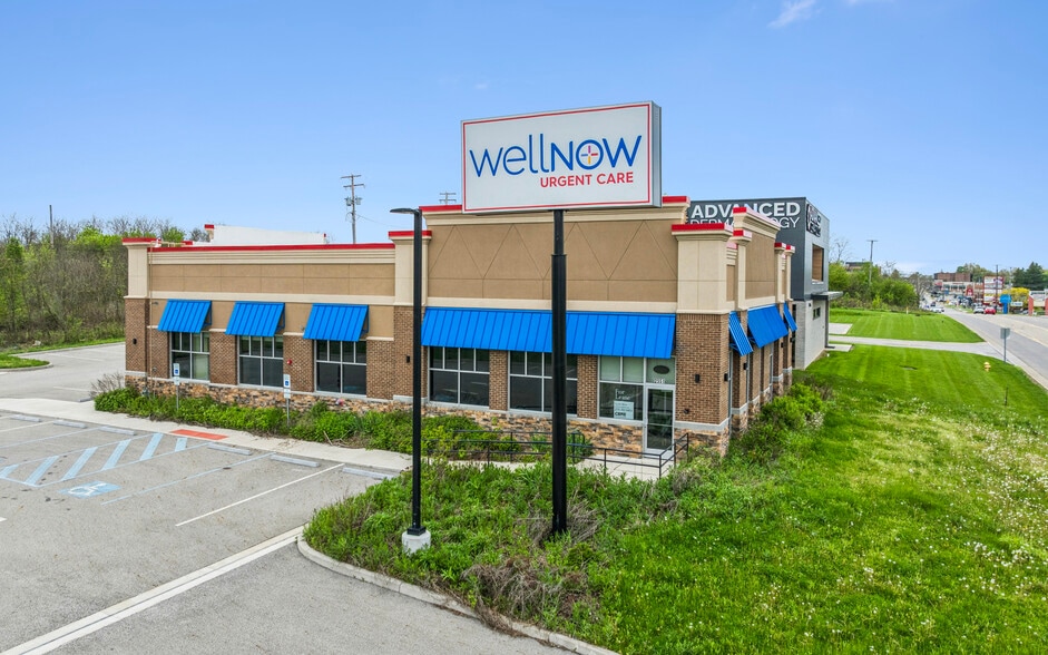 Primary Photo Of 2551 E State St, Salem Freestanding For Lease