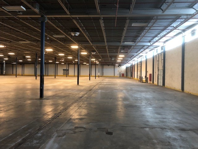 More Photos Of 2181 Sylvan Rd, East Point Distribution For Lease