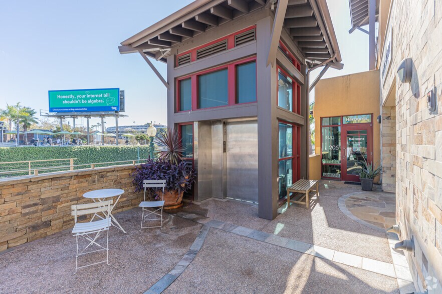 More Photos Of 90 N Coast Highway 101, Encinitas Apartments For Sale