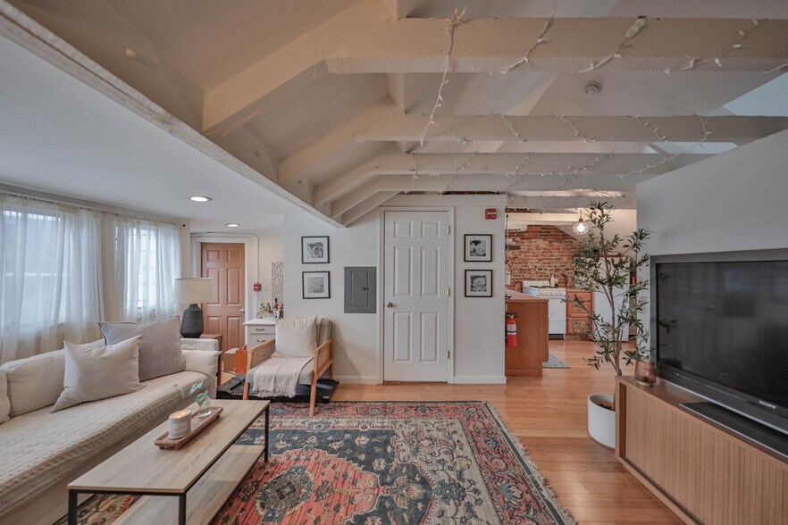 More Photos Of 153-155 Northampton St, Easton Apartments For Sale