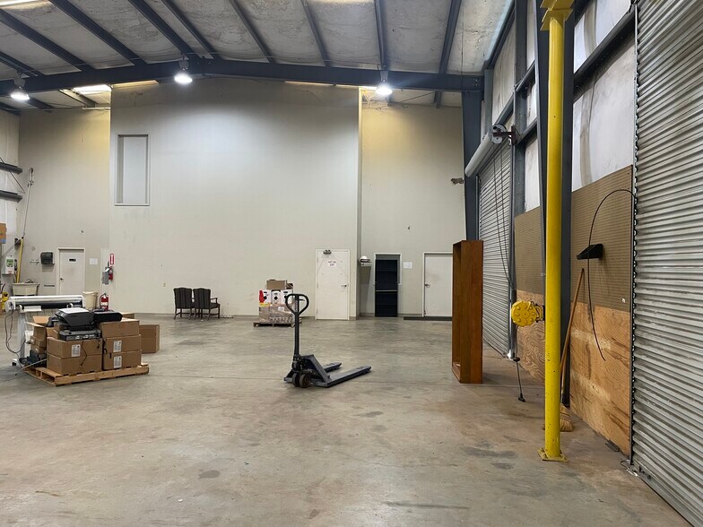 More Photos Of 2499 Eslava Creek Pky, Mobile Service For Lease