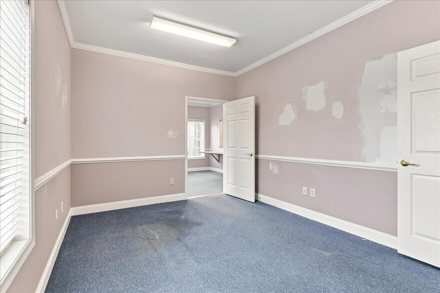 More Photos Of 1563 Jefferson Hwy, Fishersville Office For Lease