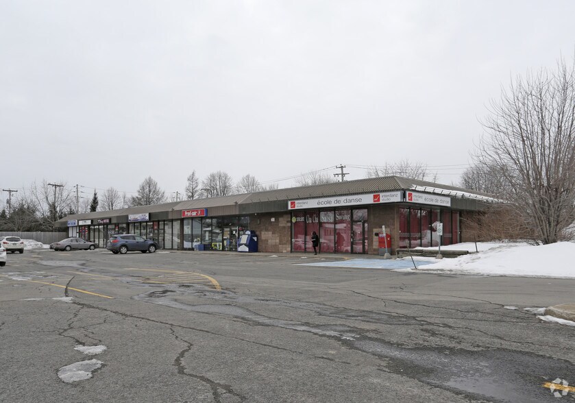 Primary Photo Of 283 Boul De La Rochelle, Repentigny General Retail For Lease