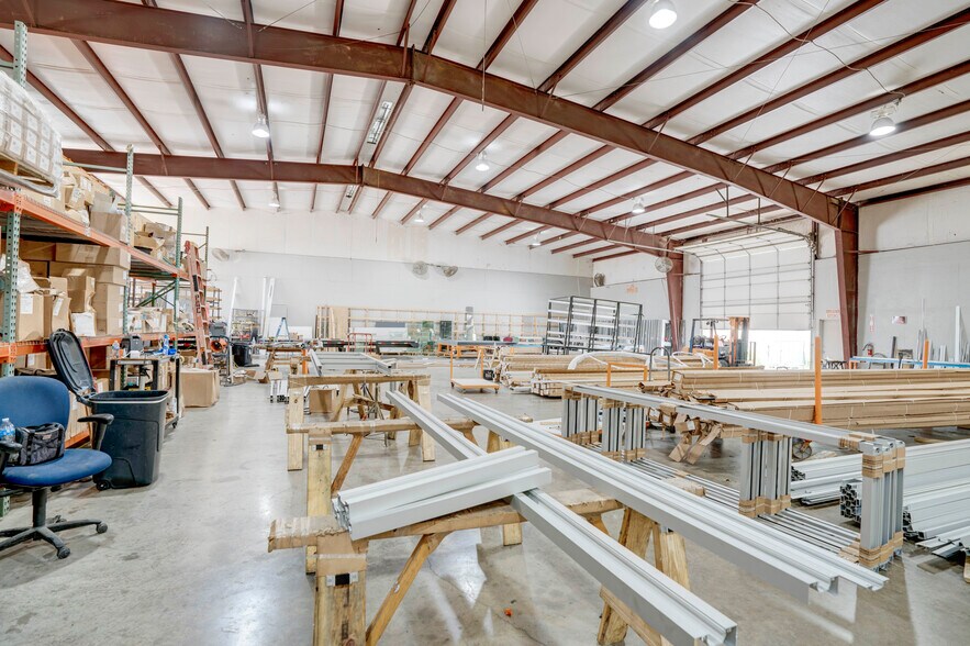 More Photos Of 11578 Airway Blvd, Roanoke Warehouse For Sale