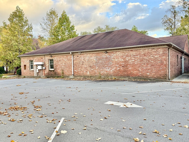 More Photos Of 9 All Souls Cres, Asheville Office For Sale