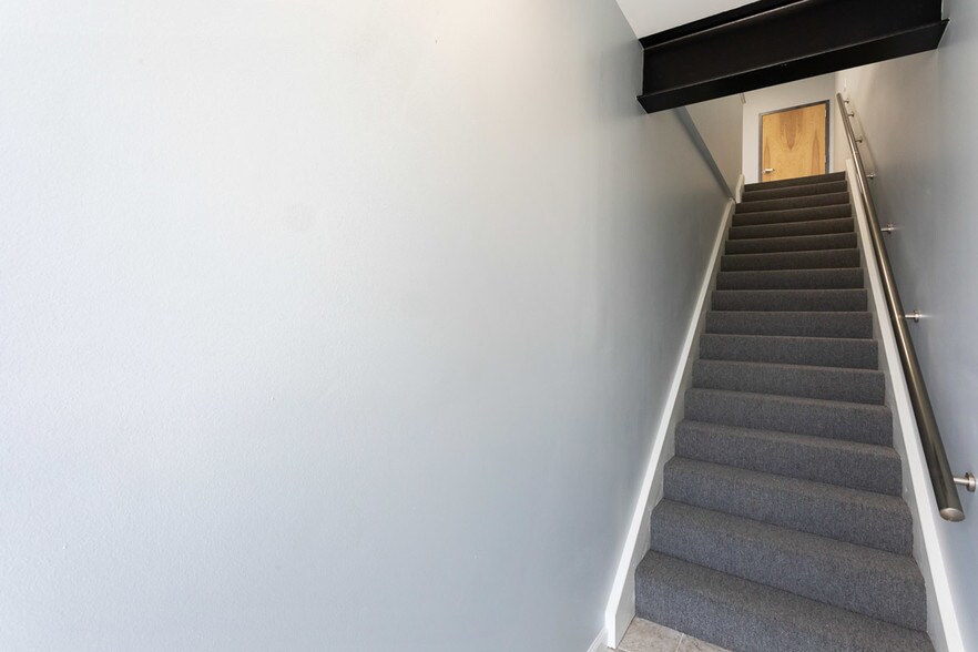 More Photos Of 6810 Eastern Ave, Baltimore Storefront Retail Office For Lease