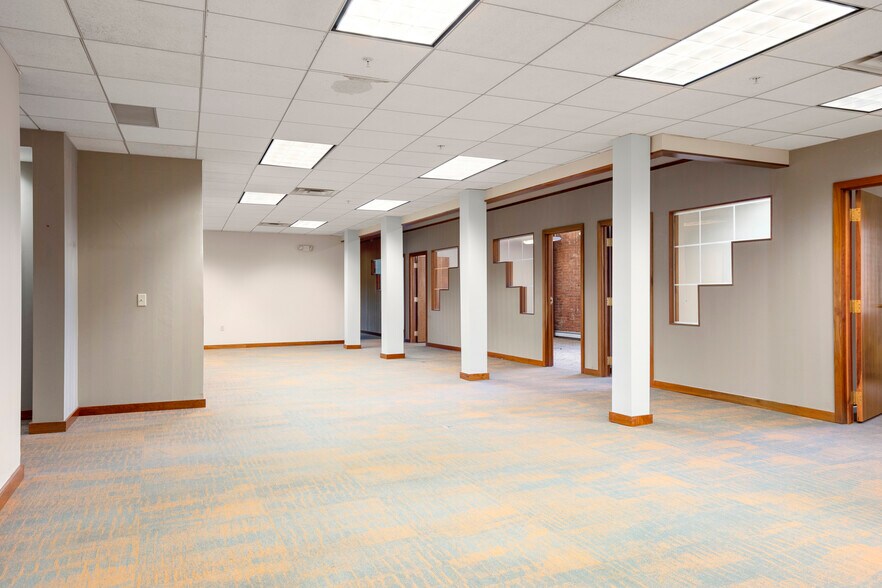 More Photos Of 40 Beaver St, Albany Office For Lease