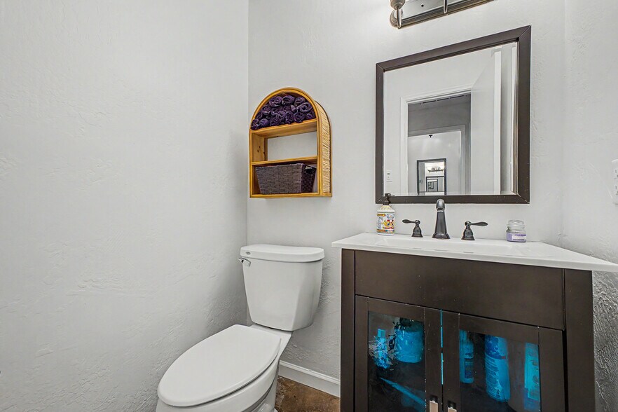 More Photos Of 7506 E Monterey Way, Scottsdale Office For Sale